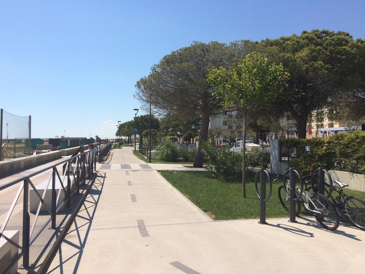 Reji - Appartamenti Bibione Exterior foto